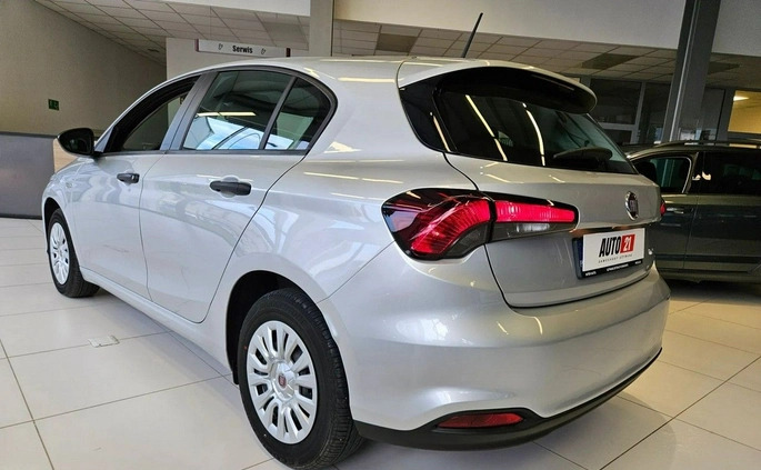 Fiat Tipo cena 49900 przebieg: 60800, rok produkcji 2021 z Bielawa małe 466